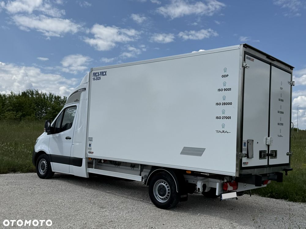 Mercedes-Benz Sprinter - 22