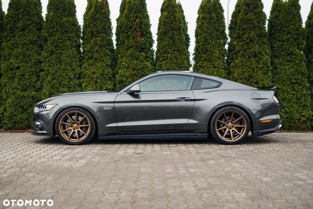 Ford Mustang - 7