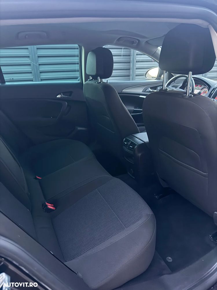 Opel Insignia - 11