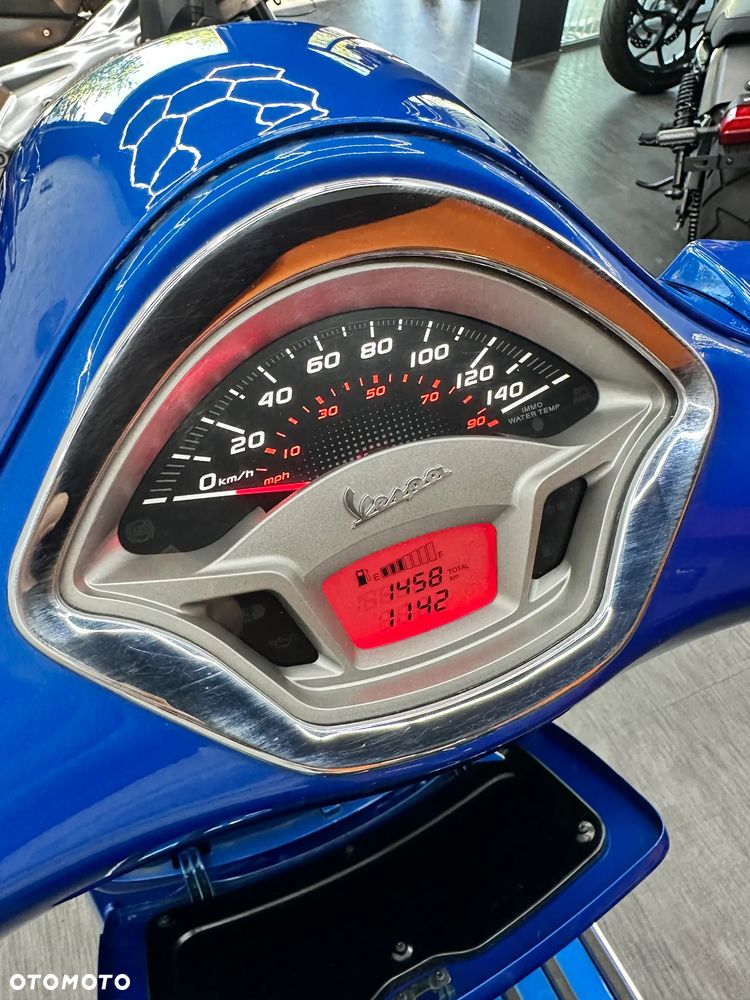 Vespa GTS - 9