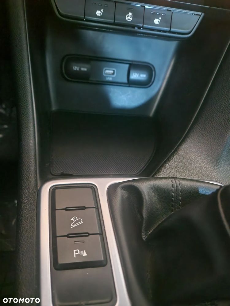 Kia Sportage 1.6 GDI Black Edition 2WD - 21