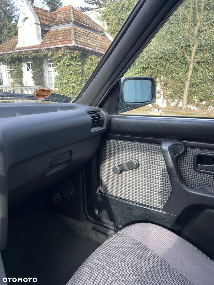 BMW Seria 3 - 36