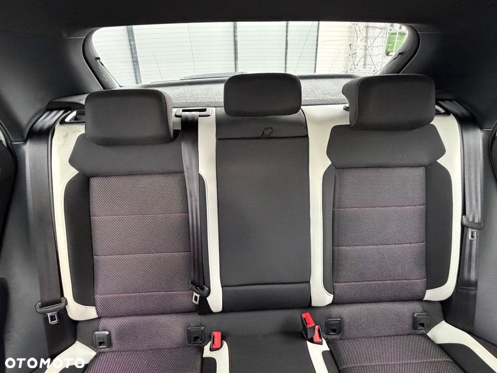 Volkswagen T-Roc 2.0 TDI SCR 4MOTION DSG Sport - 32