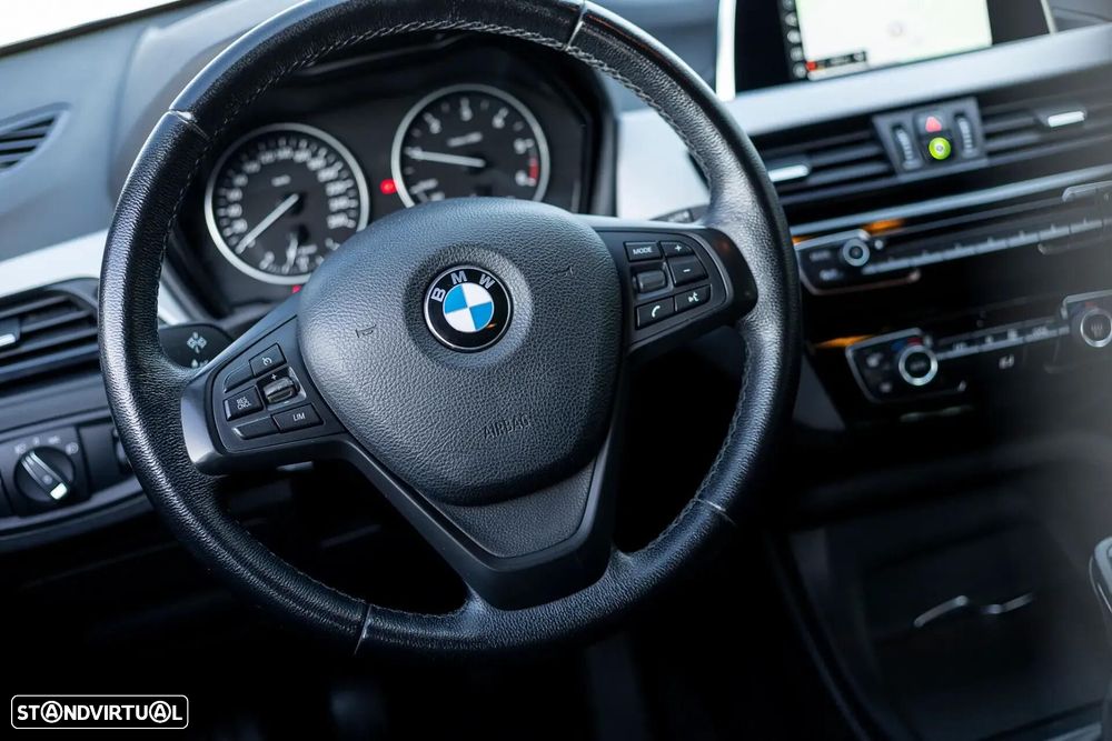 BMW X1 16 d sDrive Advantage - 26