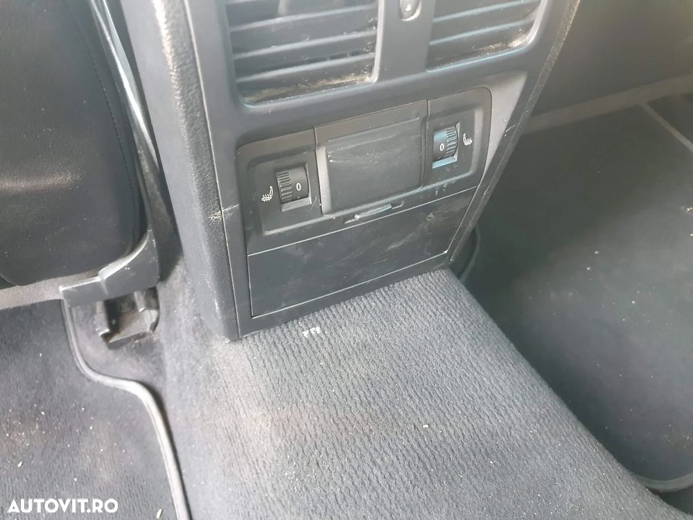 Volkswagen Passat 2.0 TDI BlueMotion Tehnology DSG Highline - 12