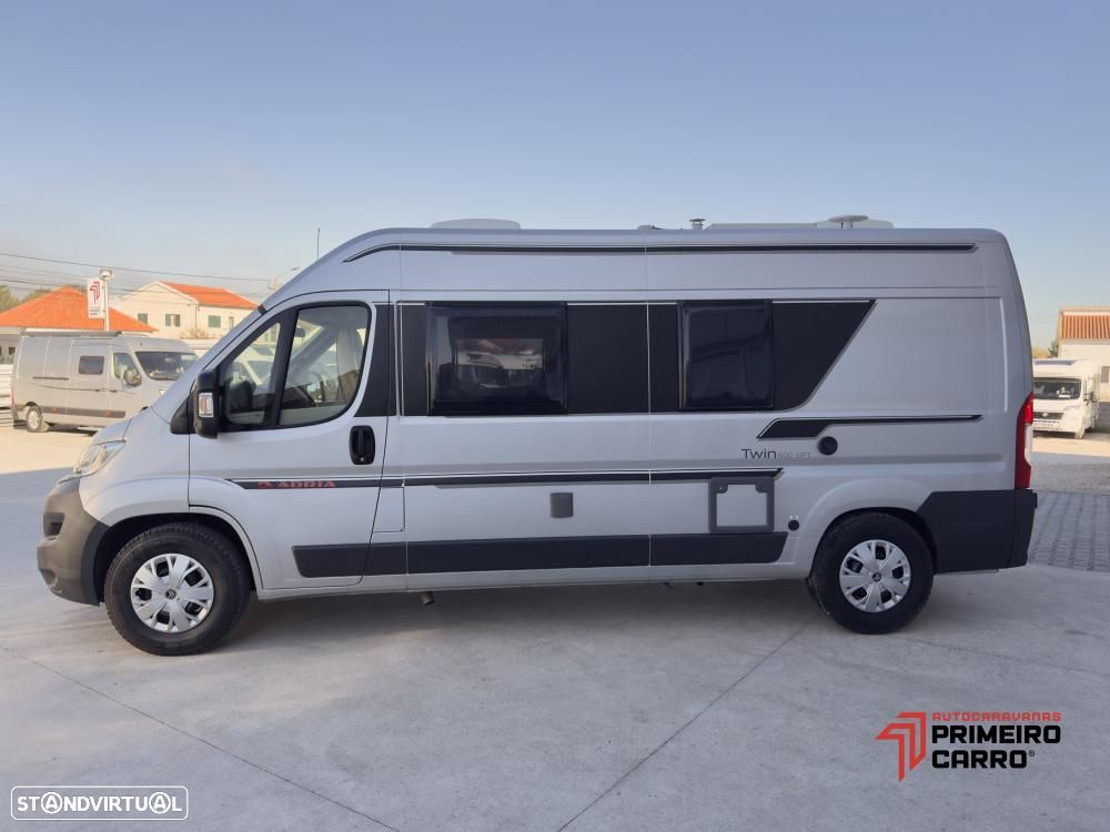 Adria Twin 600 SPT cama transversal - 41
