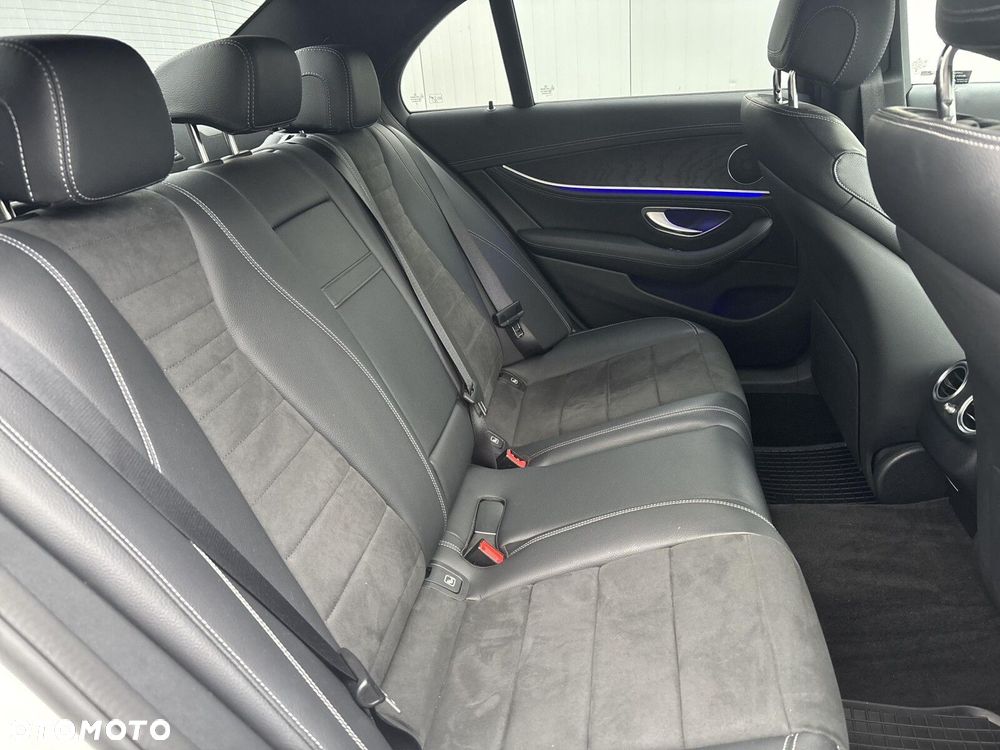 Mercedes-Benz Klasa E - 22