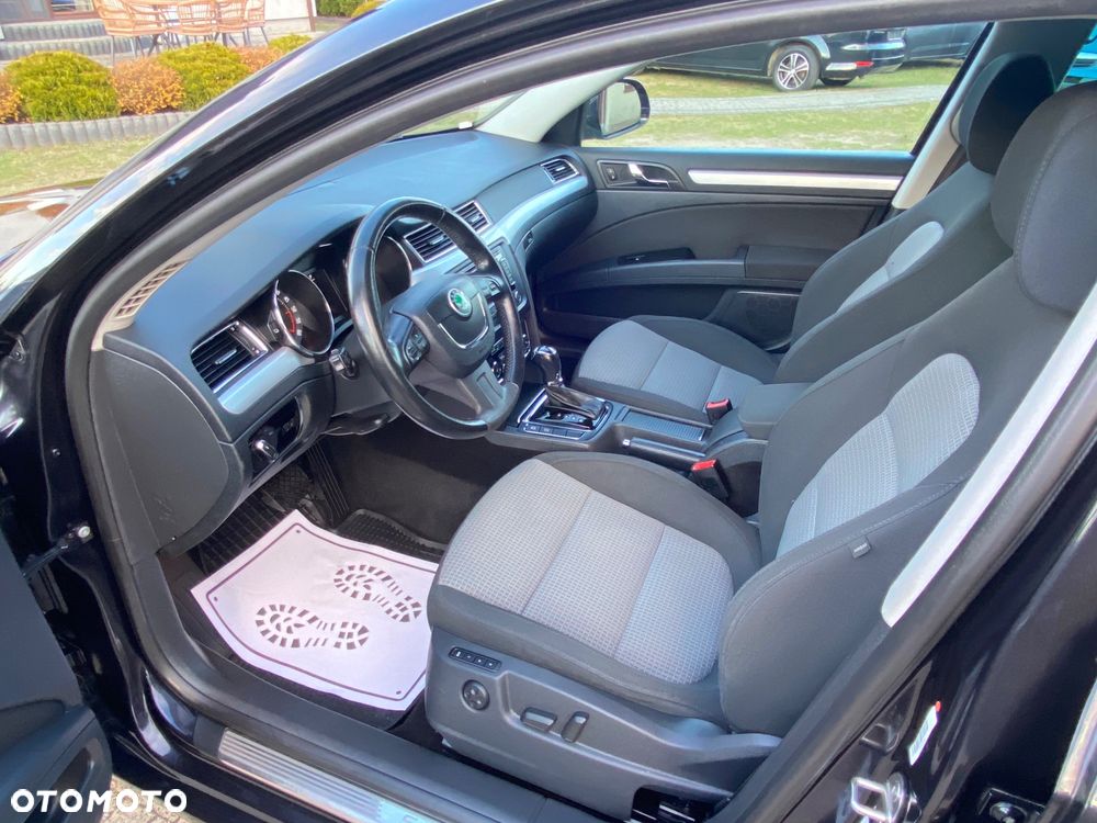 Skoda Superb 2.0 TDI DSG Elegance - 23