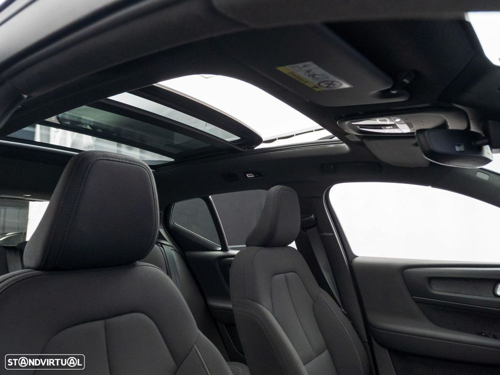 Volvo EX40 82 kWh Single Motor Extended Range Core - 39