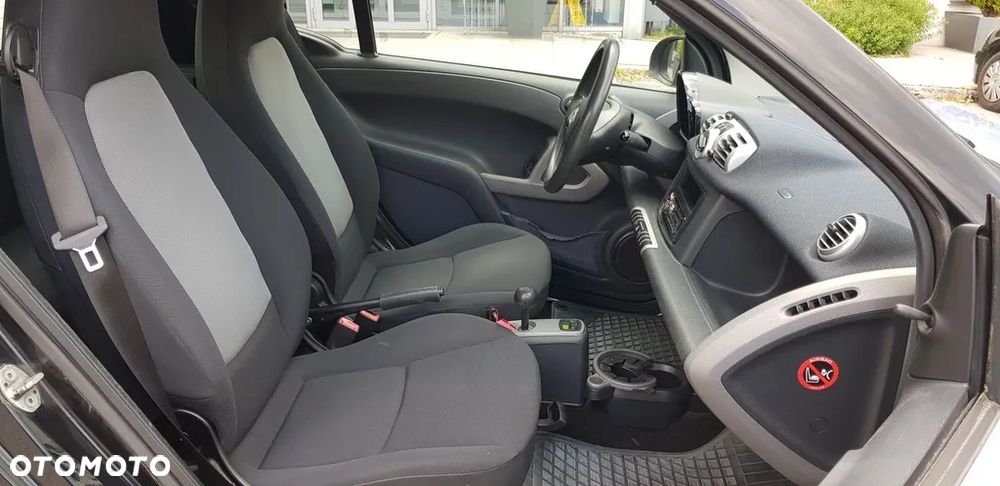 Smart Fortwo coupe softouch black&white limited micro hybrid drive - 14