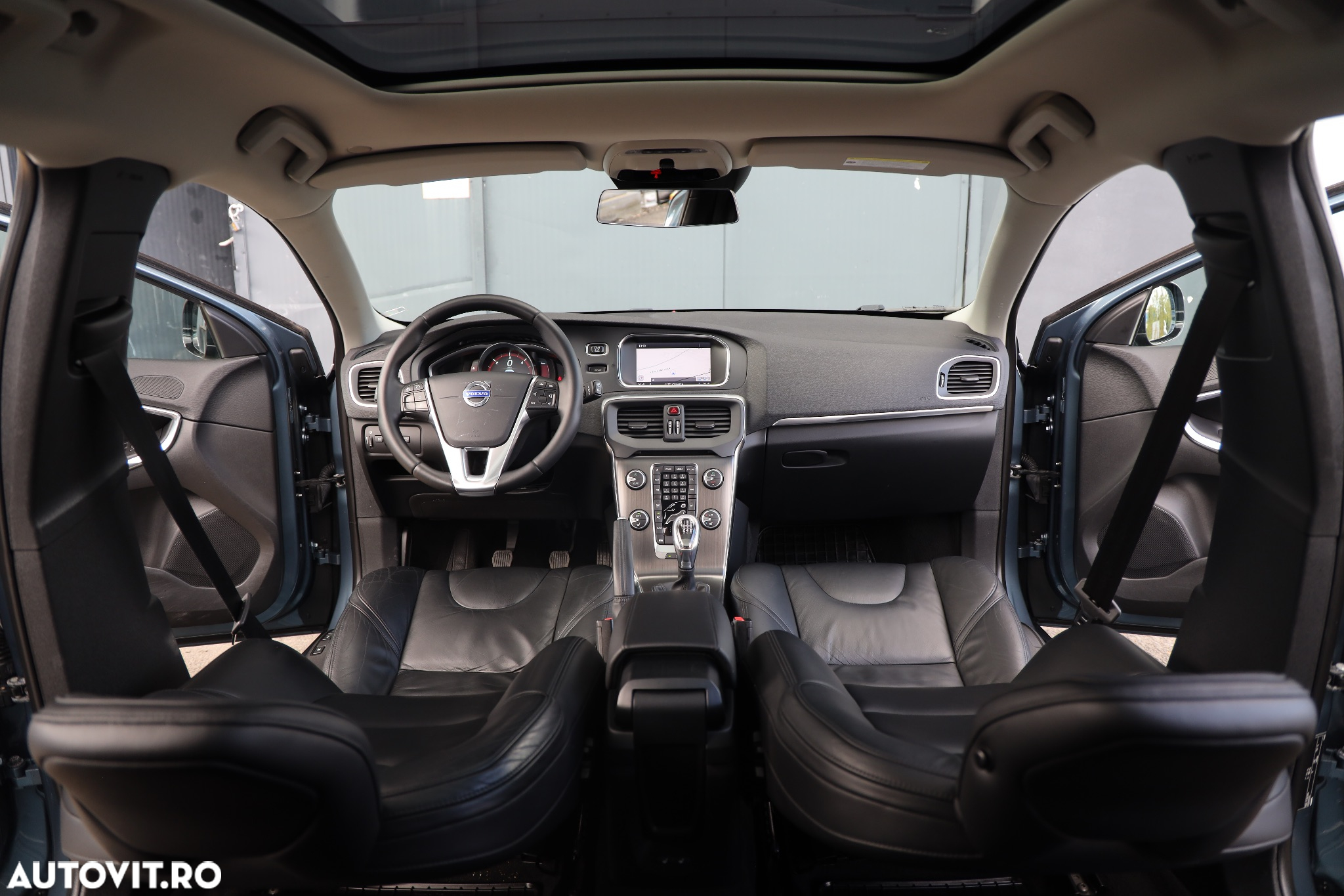 Volvo V40 D2 - 11