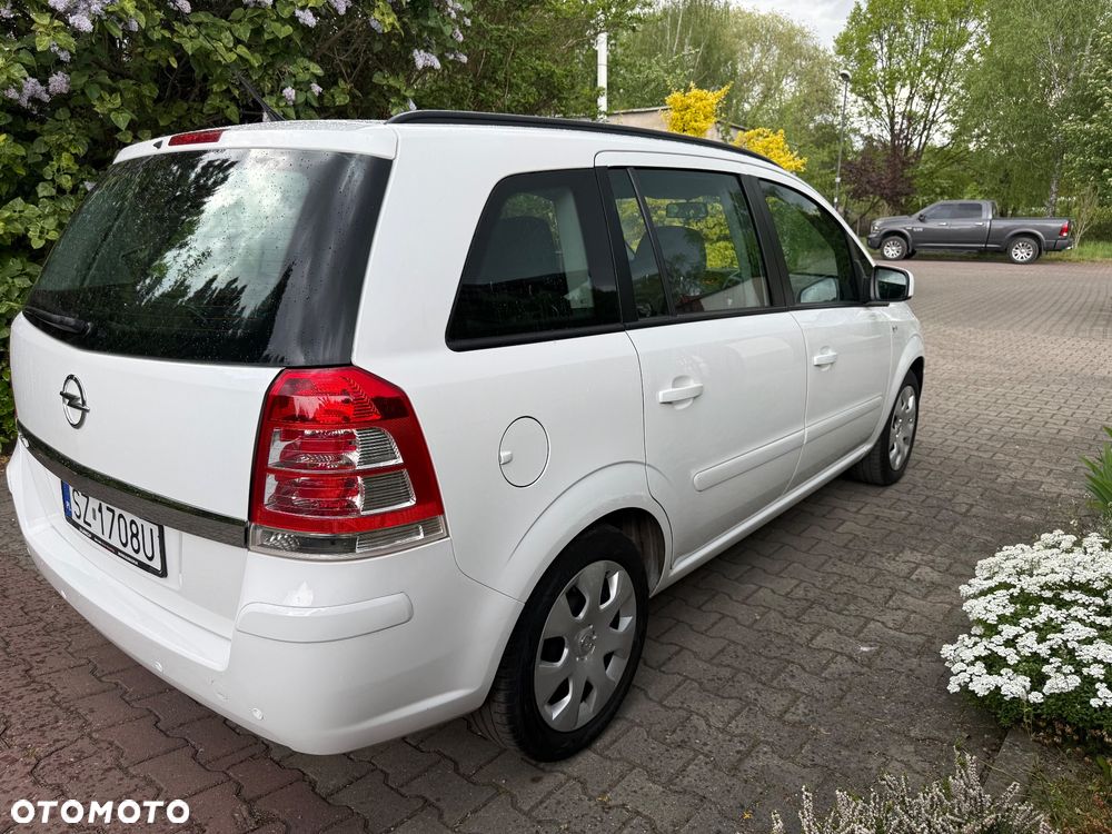 Opel Zafira 1.8 Family - 23