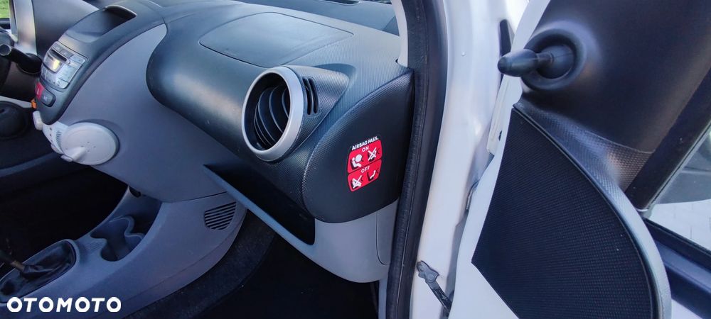 Peugeot 107 1.4 HDI Trendy - 27
