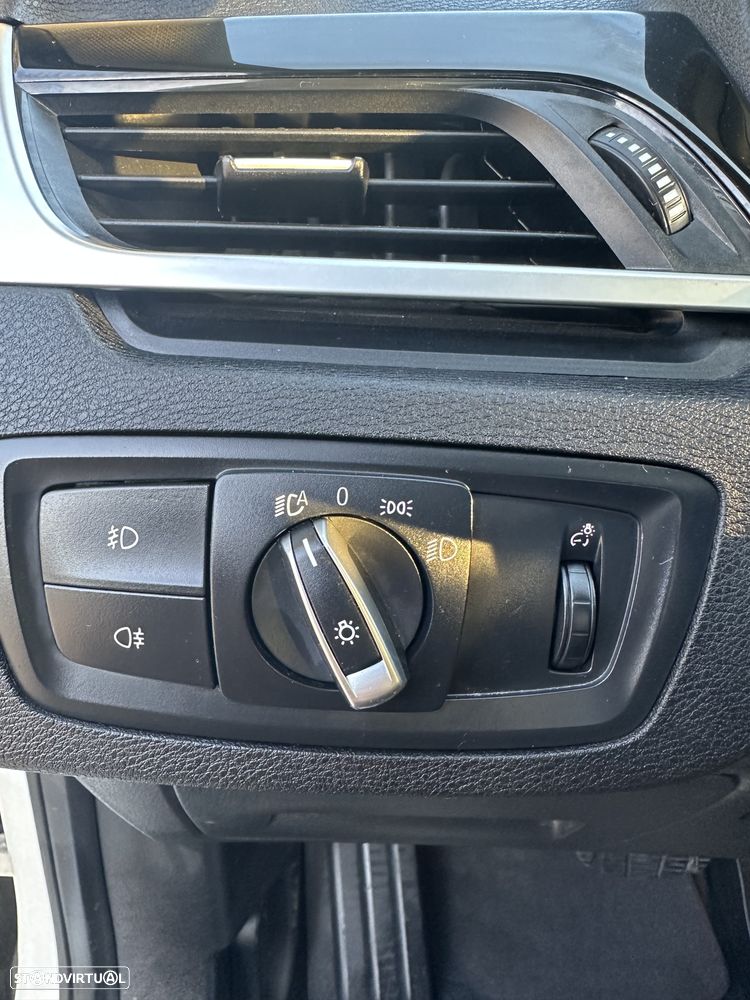 BMW X1 16 d sDrive Auto Line Sport - 19