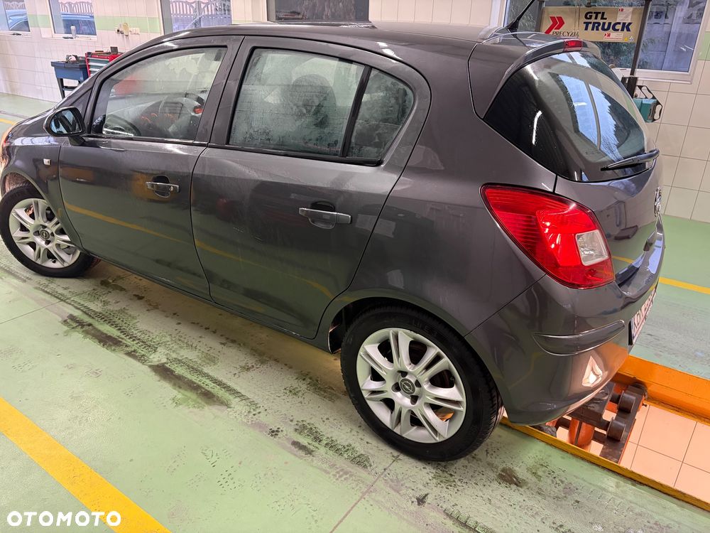 Opel Corsa 1.2 16V Enjoy - 18