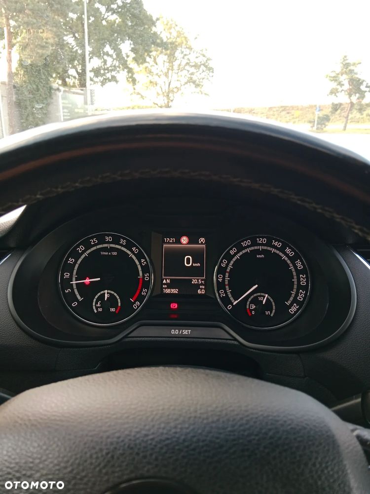 Skoda Octavia 2.0 TDI RS - 22