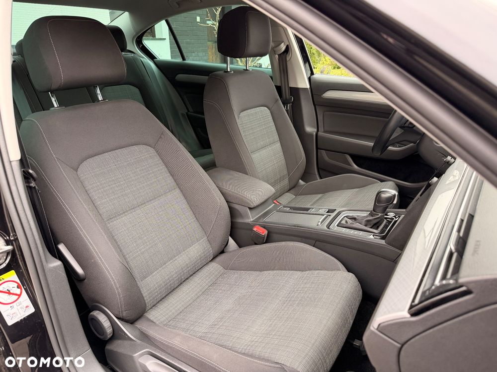 Volkswagen Passat 2.0 TSI Elegance DSG - 9