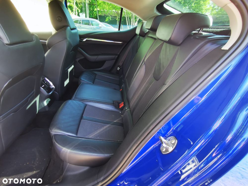 Skoda Octavia 2.0 TDI SCR Style DSG - 8
