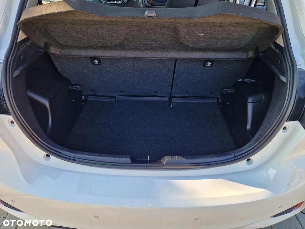Toyota Yaris 1.5 Active - 12