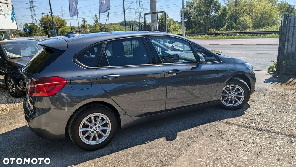 BMW Seria 2 216d Advantage - 13