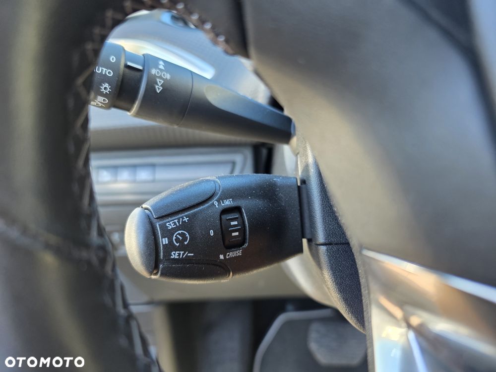 Peugeot 2008 PureTech 110 Stop&Start EAT6 Allure - 26