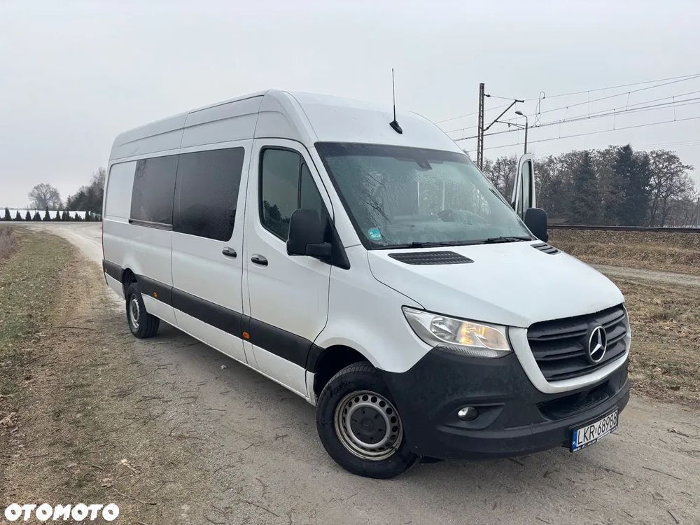 Mercedes-Benz Sprinter - 2