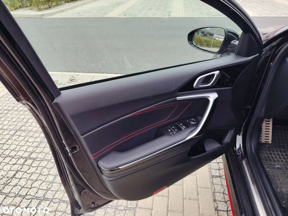 Kia ProCeed 1.6 T-GDI GT DCT - 10