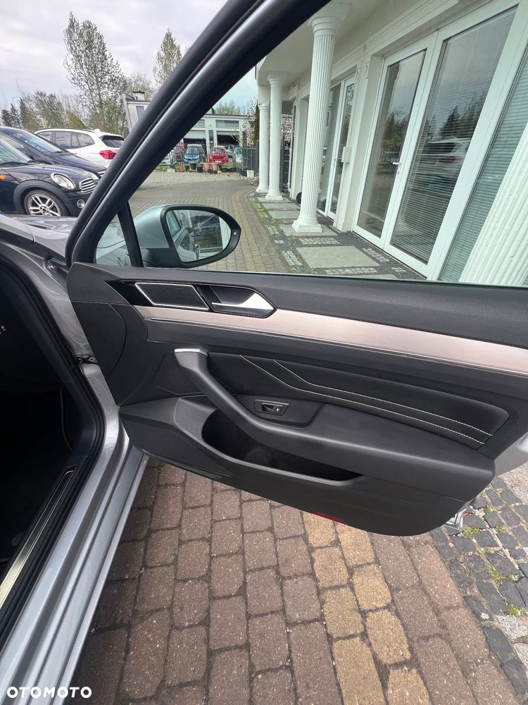 Volkswagen Passat - 10