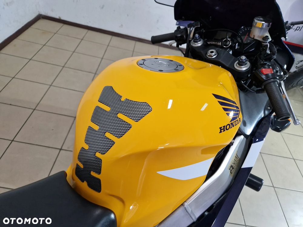 Honda CBR - 9