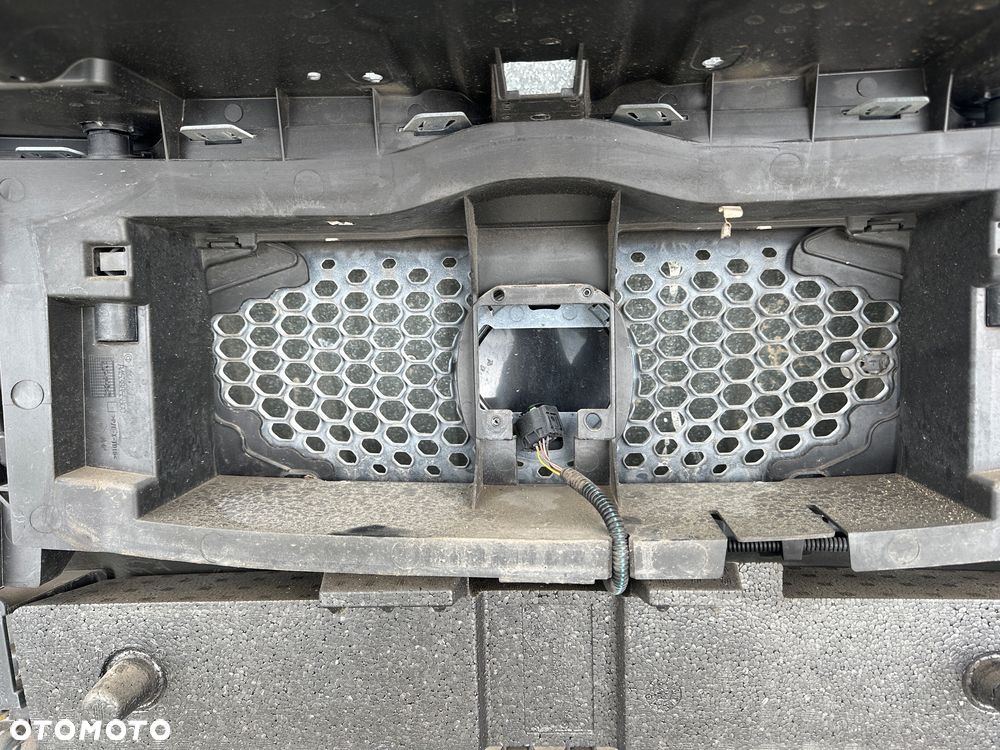 Smart 453 FORFOUR BRABUS zderzak maska grill atrapa błotnik wentylator  chłodnice  łapacz  lakier EDF - 11