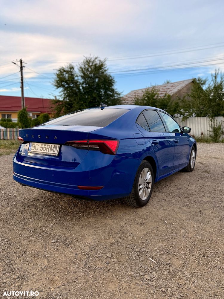 Skoda Octavia 2.0 TDI DSG Ambition - 8