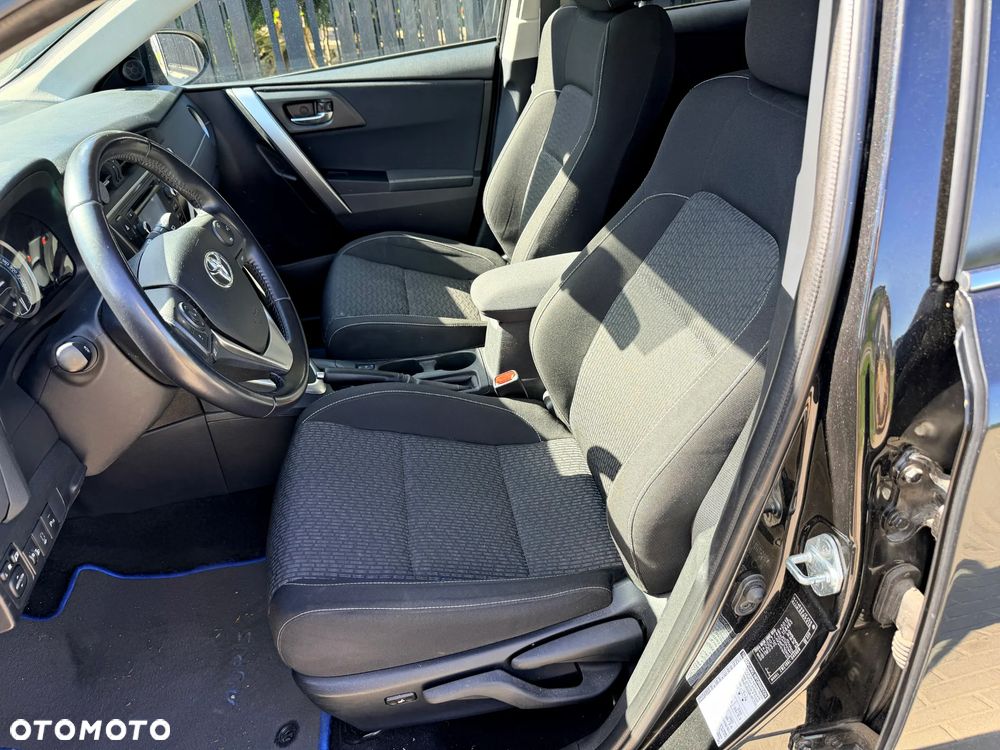 Toyota Auris 1.8 HSD Luna - 9