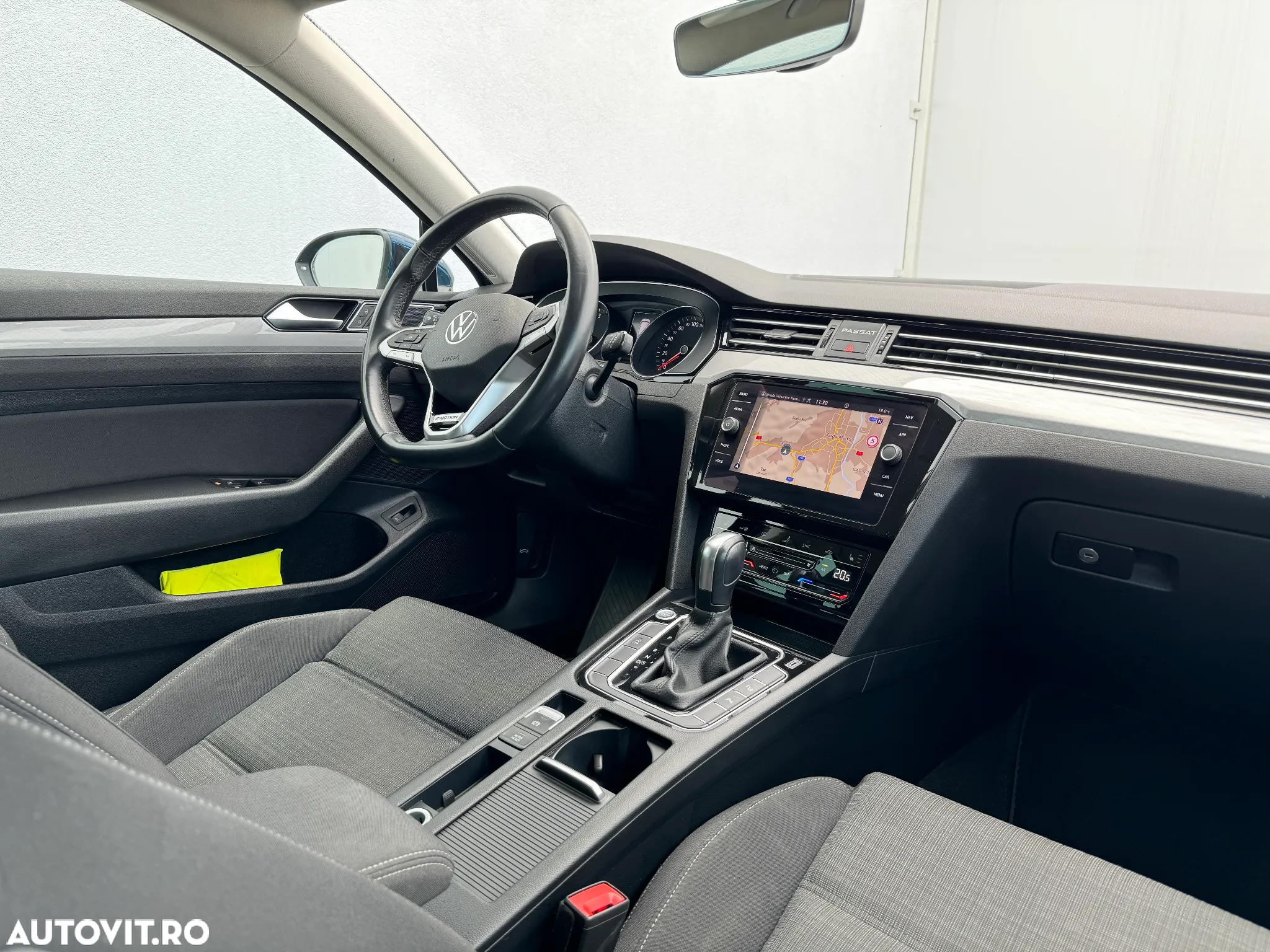 Volkswagen Passat Variant 2.0 TDI SCR DSG 4Motion Business - 7