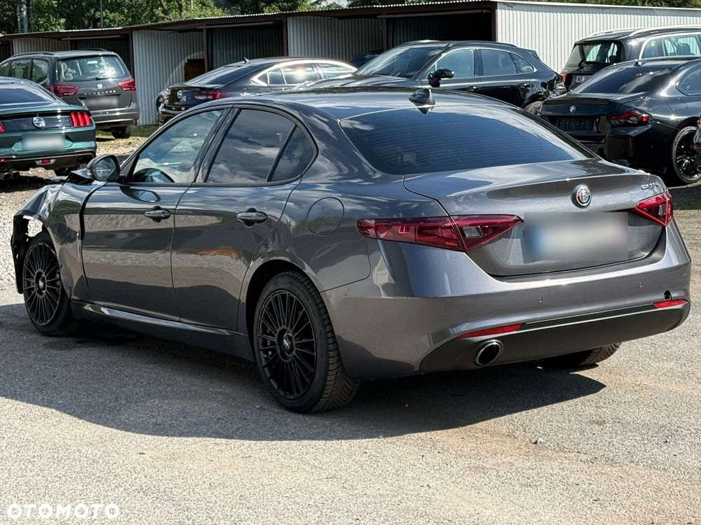 Alfa Romeo Giulia 2.0 Turbo Super - 13