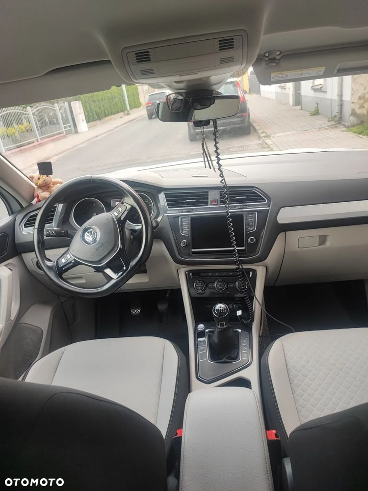 Volkswagen Tiguan - 8
