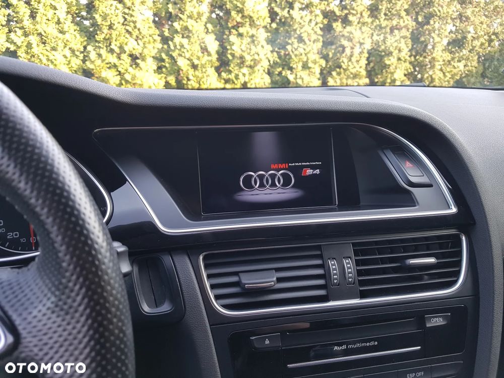 Audi A4 Avant - 13