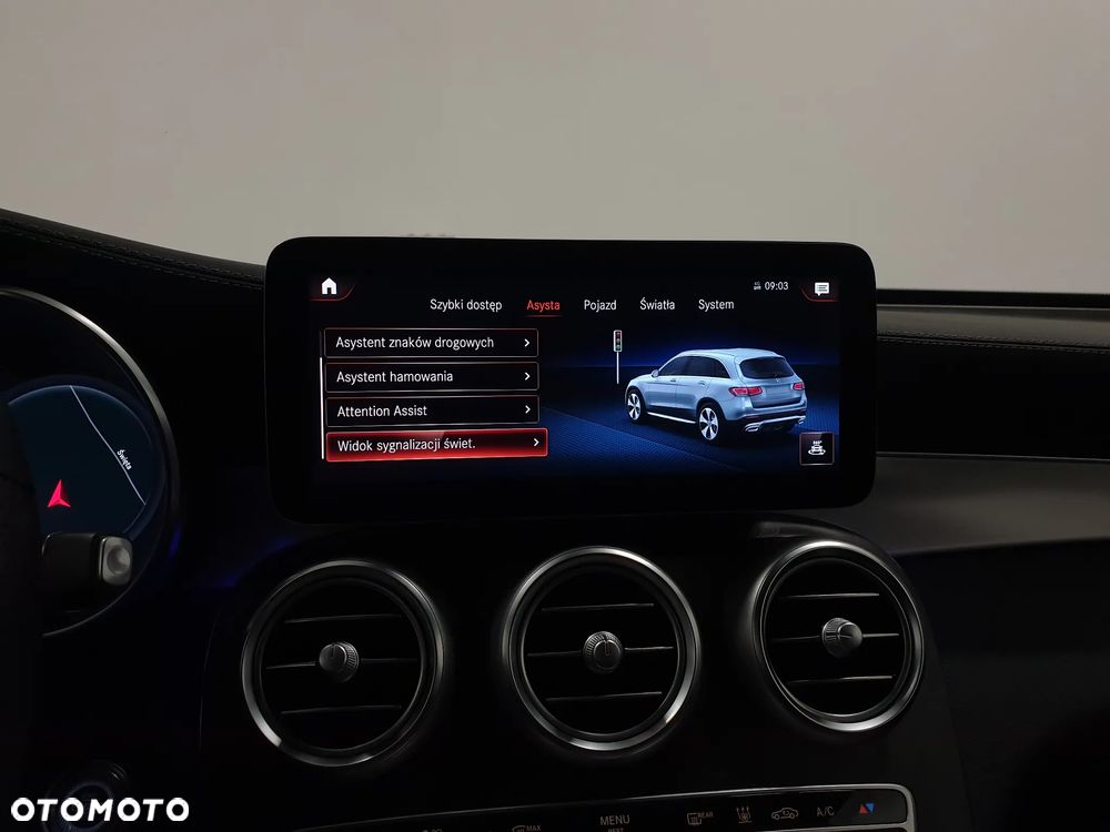 Mercedes-Benz GLC 300 de 4Matic 9G-TRONIC AMG Line Plus - 25