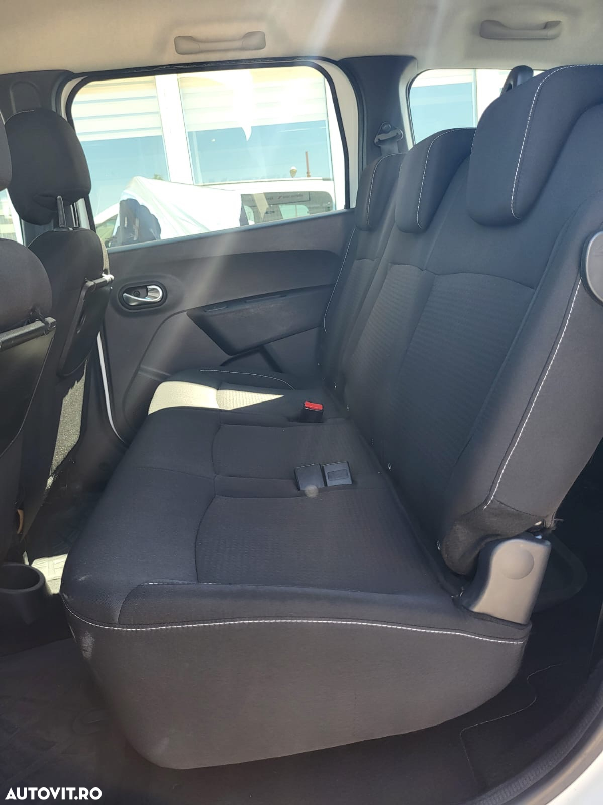 Dacia Lodgy 1.5 Blue dCi Laureate - 10