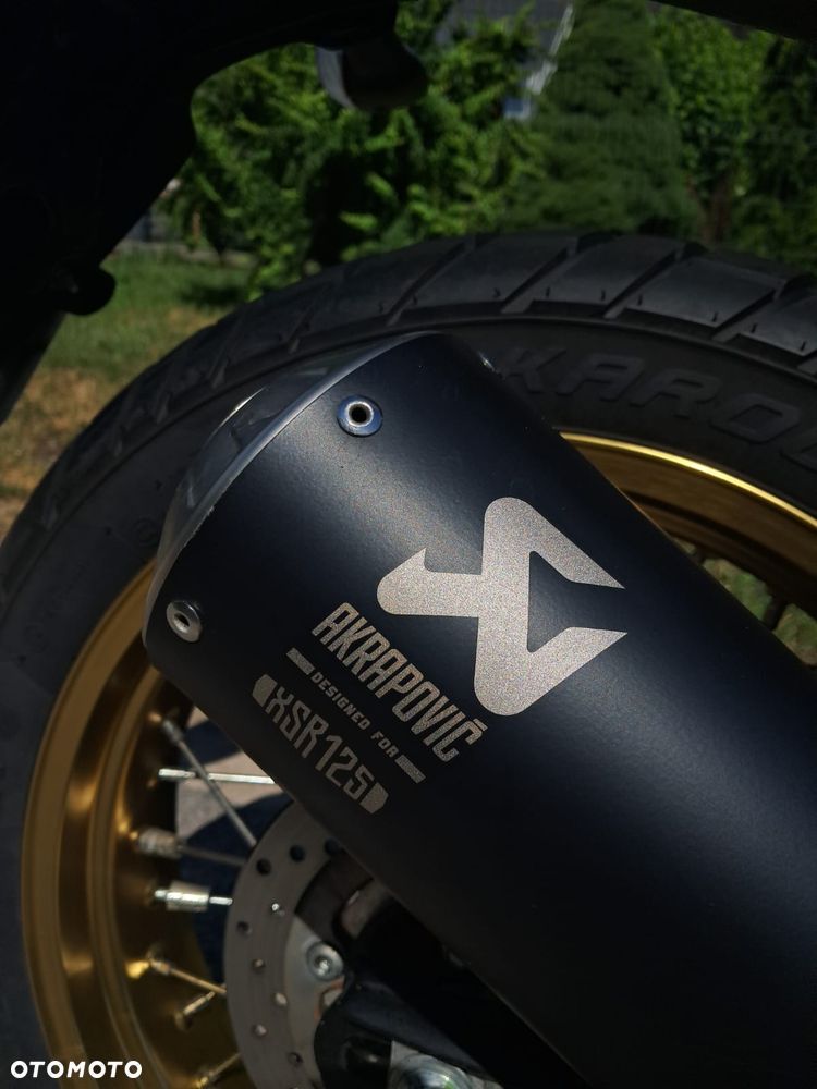 Yamaha XSR - 6