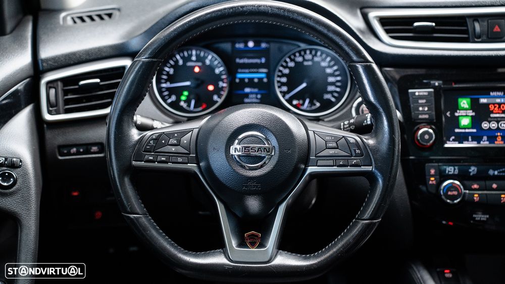 Nissan Qashqai 1.3 DIG-T N-Connecta J18 - 17