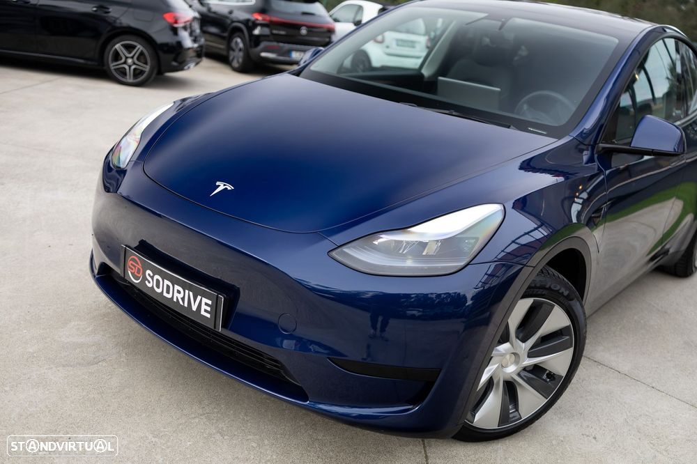Tesla Model Y Standard RWD - 15