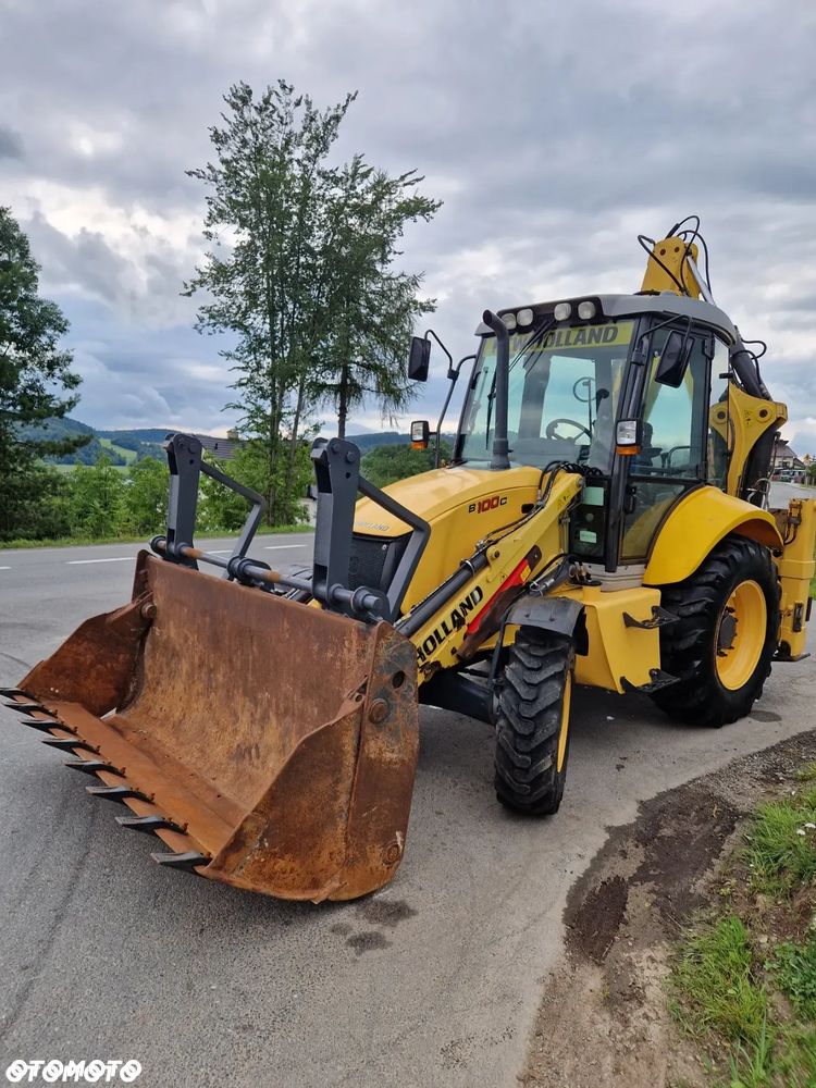 New Holland B100C - 4