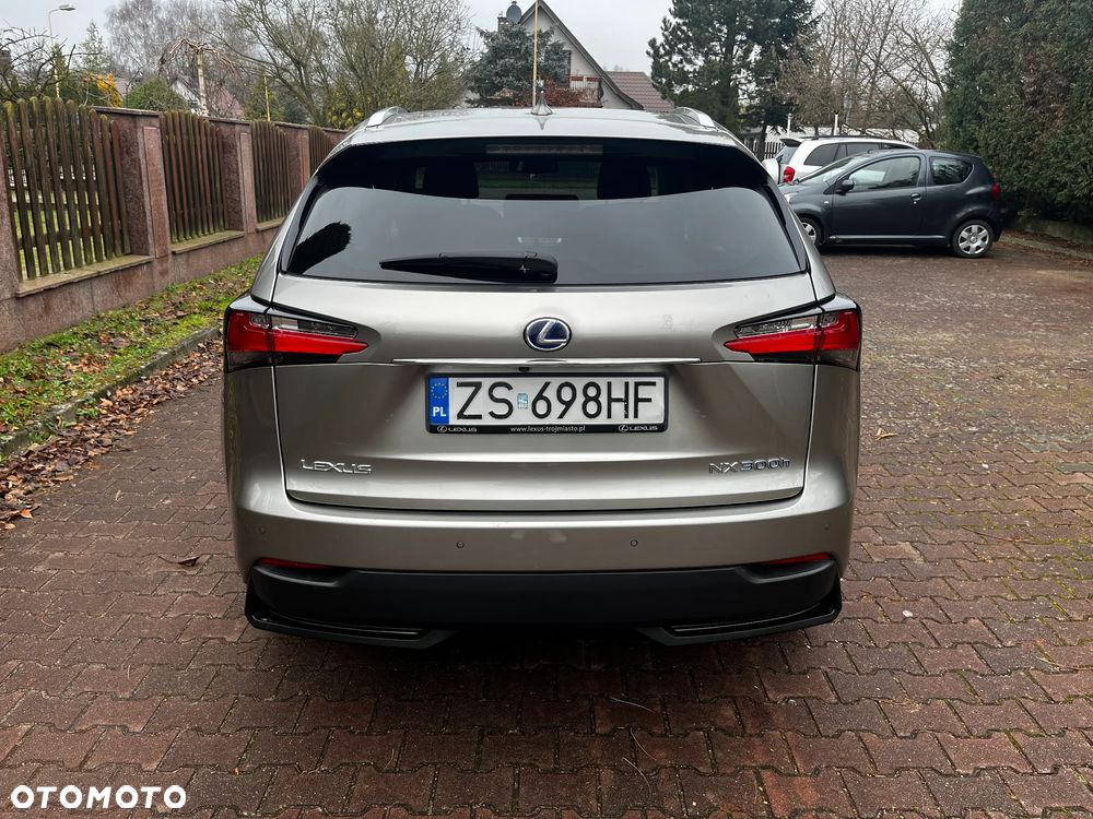 Lexus NX 300h Comfort AWD - 6
