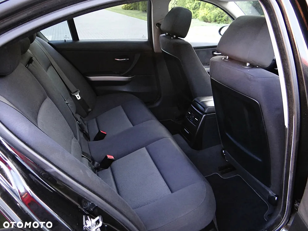 BMW Seria 3 320d - 37