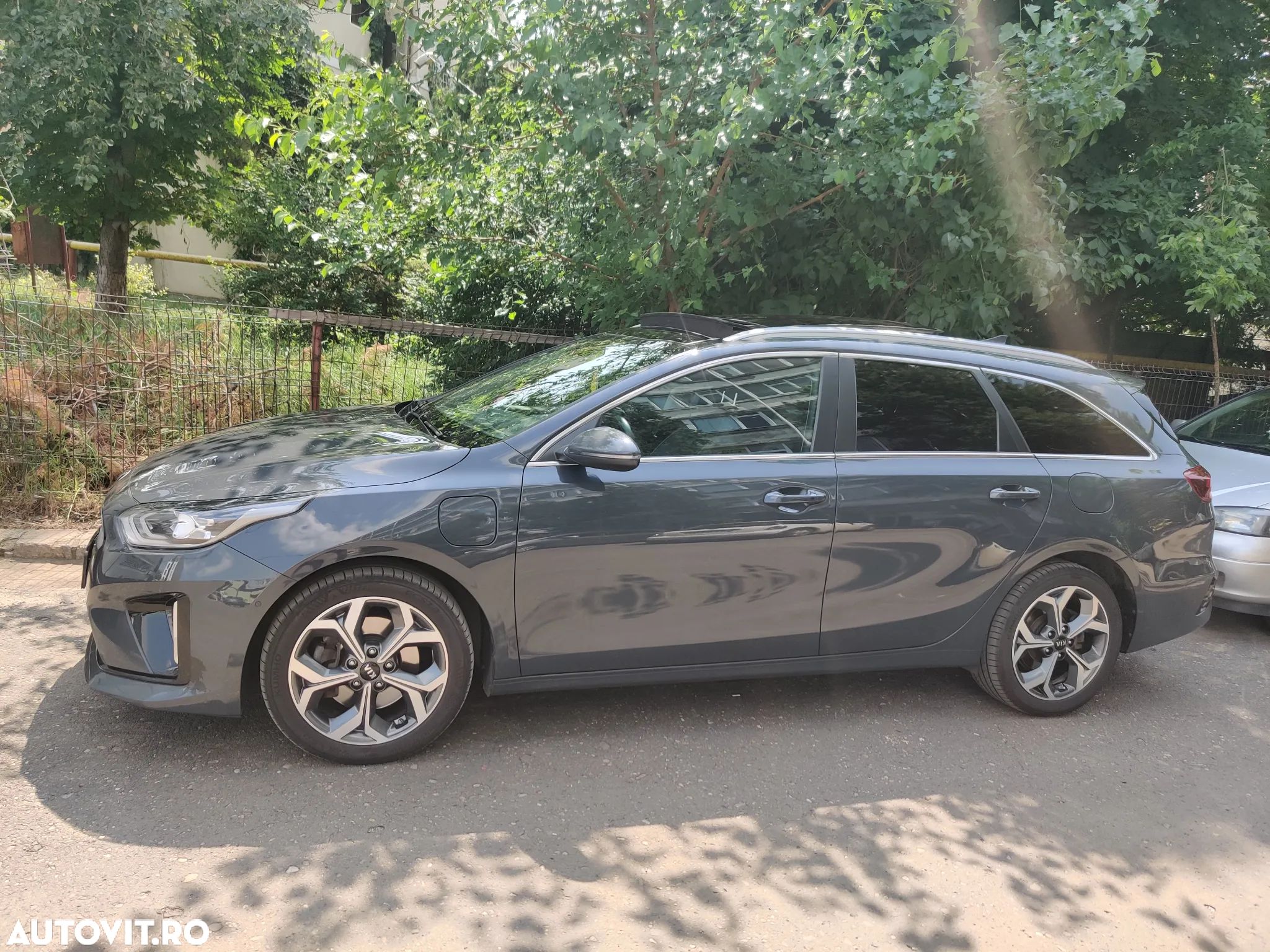 Kia Ceed - 1