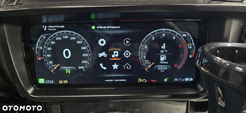 Harley-Davidson Touring Street Glide - 17