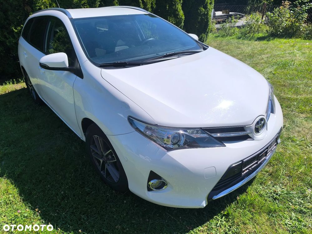 Toyota Auris - 2