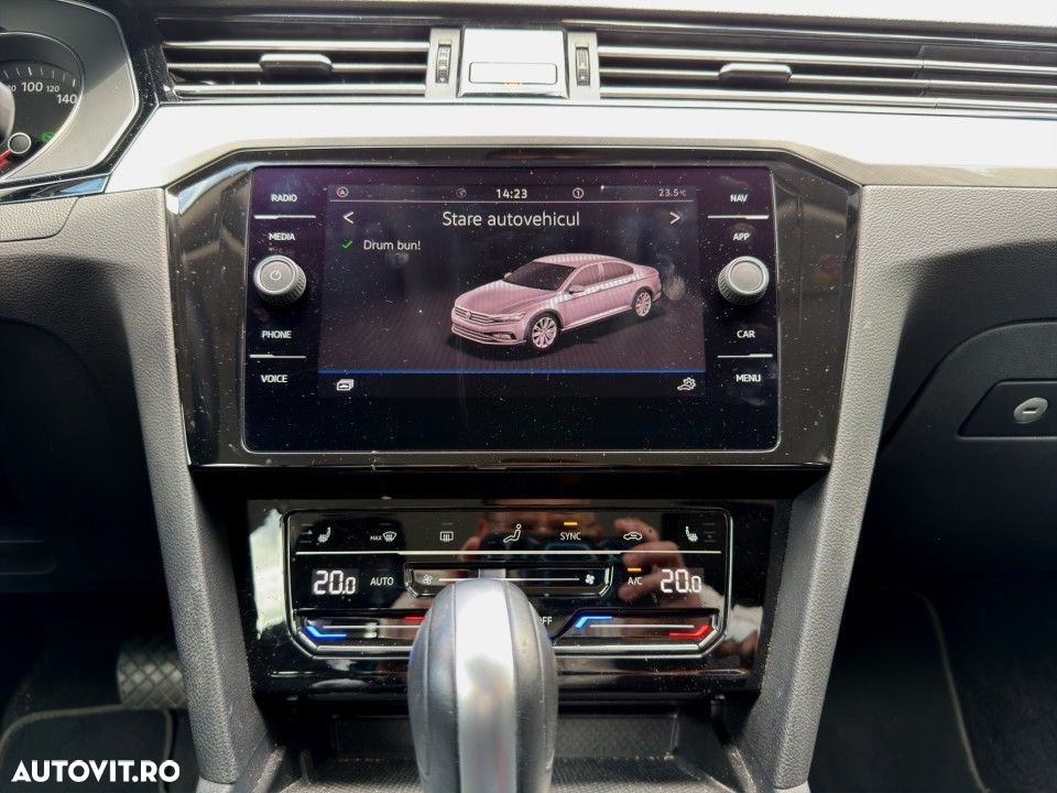 Volkswagen Passat - 20