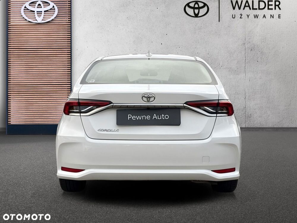 Toyota Corolla - 4