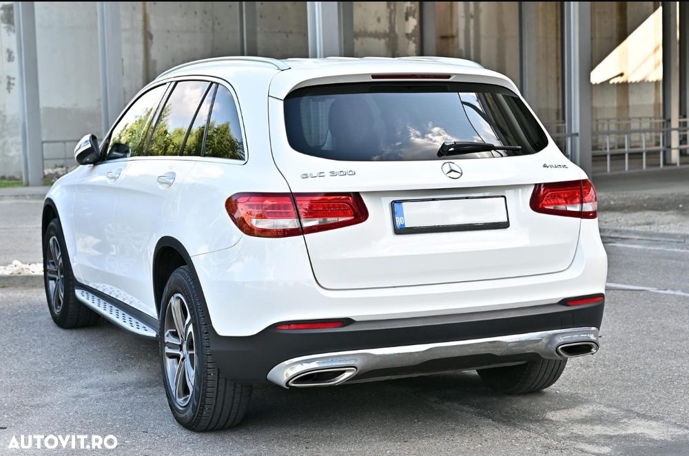 Mercedes-Benz GLC 300 4MATIC - 3